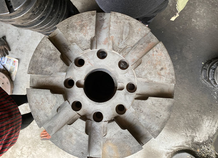 拋丸機提升機跑偏問(wèn)題如何解決？